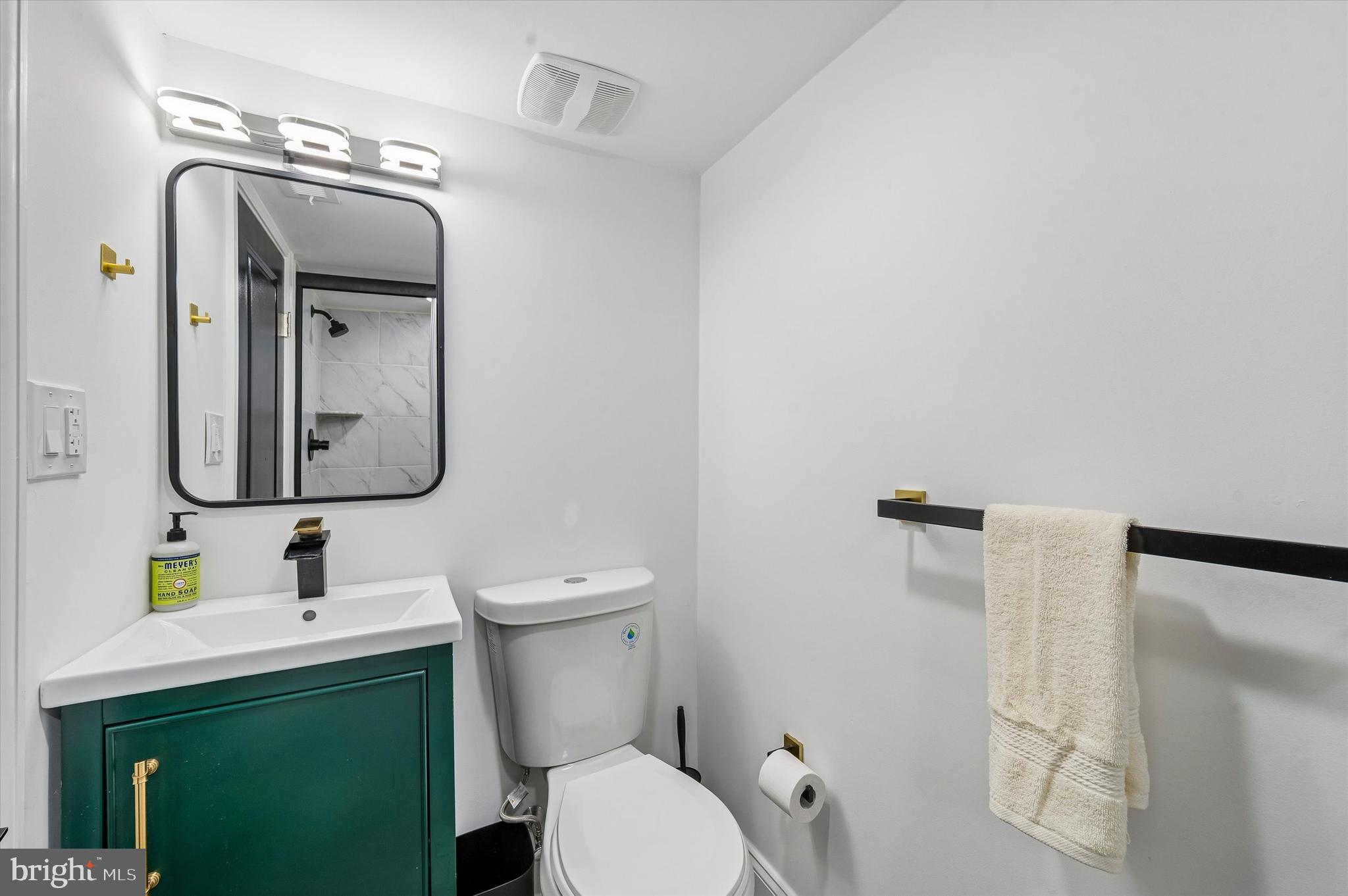 1227 Webster Street Philadelphia, PA 19147 - Photo 16 of 34