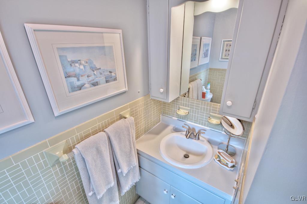 1505 Coventry Road Allentown, PA 18104 - Photo 21 of 32 Gallery Image 21