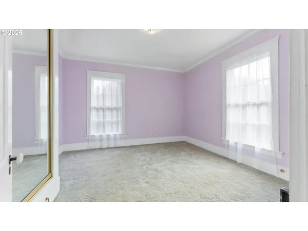 a black and white photo of a room