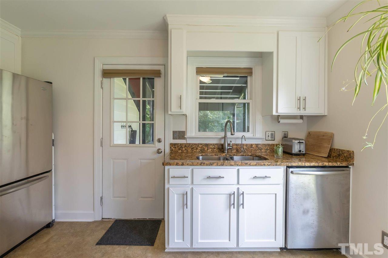 1908 Talamore Court Raleigh, NC 27604 - Photo 11 of 28 Gallery Image 11