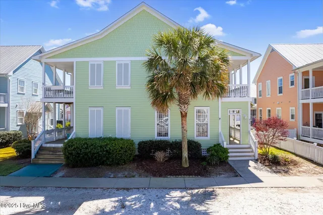 $705,000 | 215 Silver Sloop Way, Carolina Beach, NC 28428