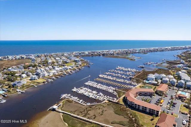 $705,000 | 215 Silver Sloop Way, Carolina Beach, NC 28428