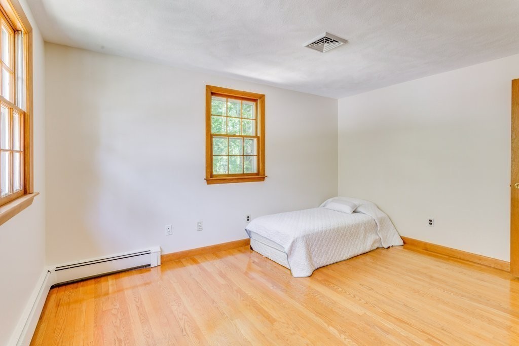 208 Wright Road Concord, MA 01742 - Photo 11 of 18 Gallery Image 11