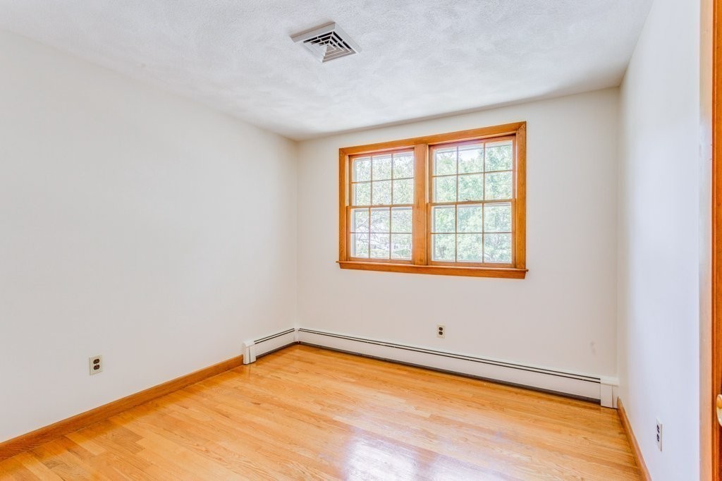208 Wright Road Concord, MA 01742 - Photo 12 of 18 Gallery Image 12