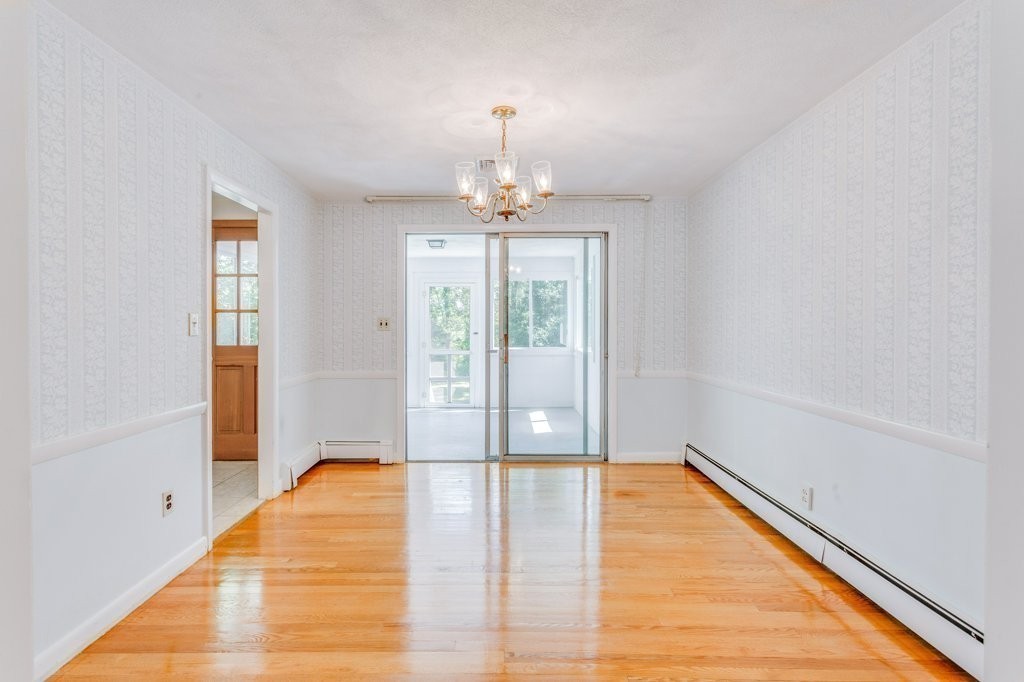 208 Wright Road Concord, MA 01742 - Photo 8 of 18 Gallery Image 8