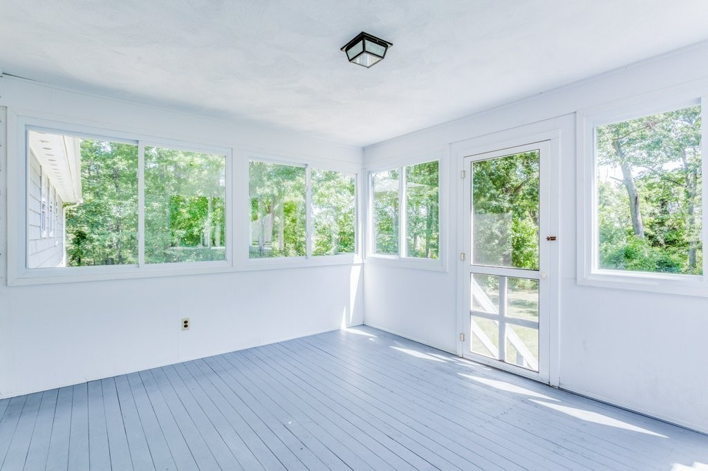 208 Wright Road Concord, MA 01742 - Photo 9 of 18 Gallery Image 9