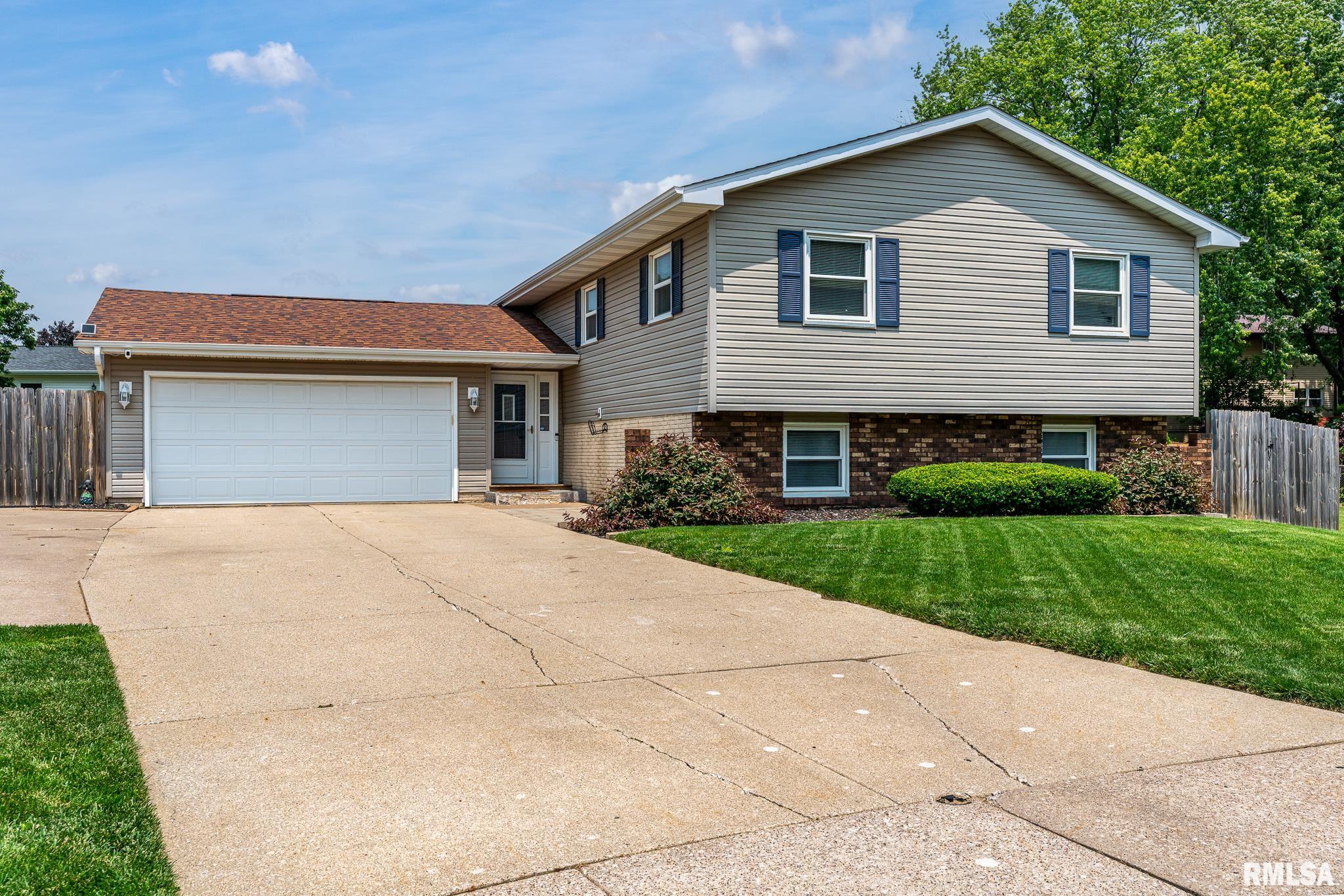 3436 Ridge Court Davenport, IA 52806 - Photo 1 of 23 Gallery Image 1