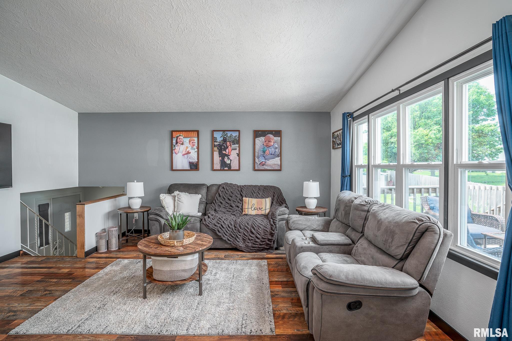 3436 Ridge Court Davenport, IA 52806 - Photo 2 of 23 Gallery Image 2
