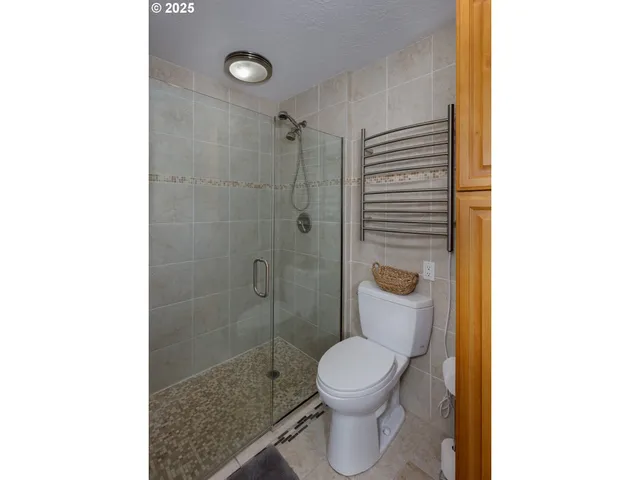 $1,196,000 | 112 North Sentosa Lake Road, Tygh Valley, OR 97063