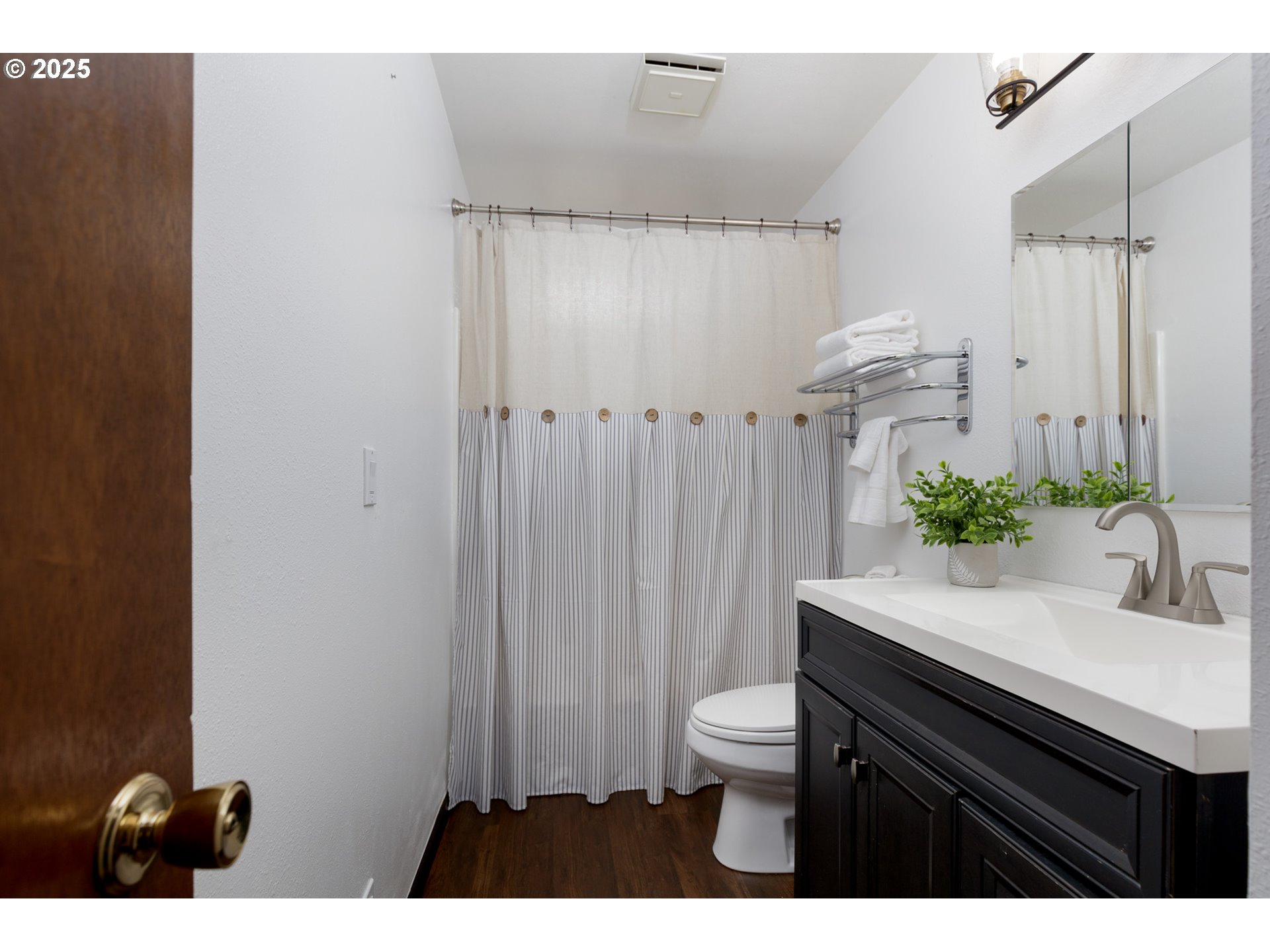 112 North Sentosa Lake Road Tygh Valley, OR 97063 - Photo 14 of 46