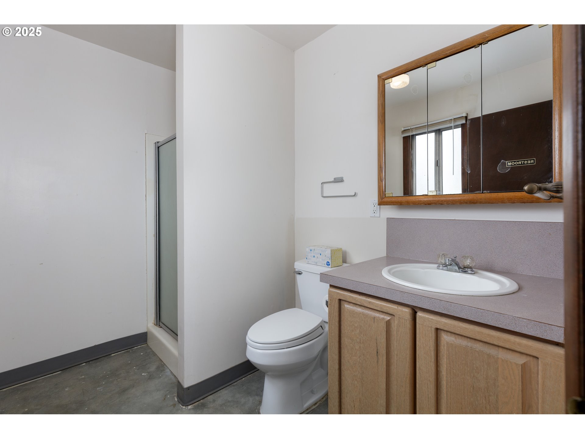 112 North Sentosa Lake Road Tygh Valley, OR 97063 - Photo 18 of 46