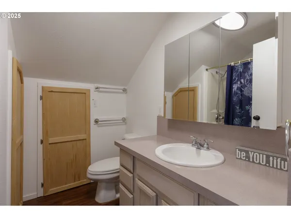 $1,196,000 | 112 North Sentosa Lake Road, Tygh Valley, OR 97063