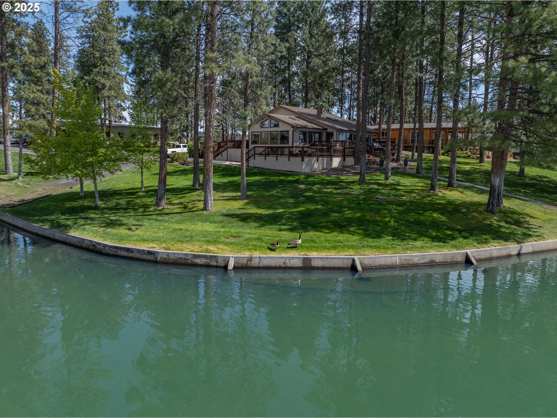 112 North Sentosa Lake Road Tygh Valley, OR 97063 - Photo 28 of 46