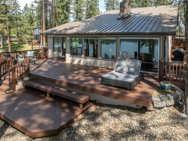 $1,196,000 | 112 North Sentosa Lake Road, Tygh Valley, OR 97063
