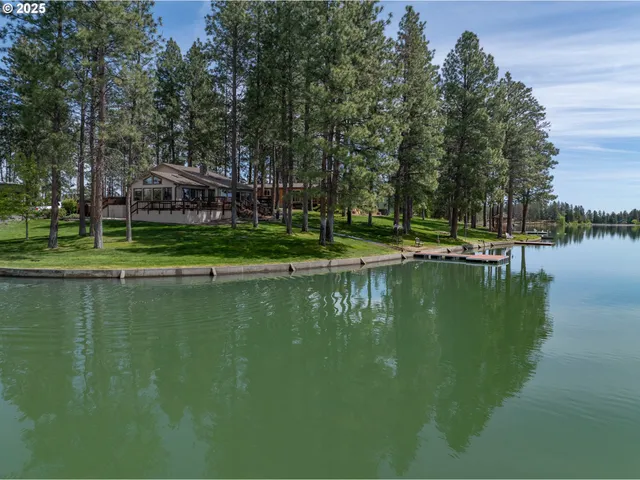 $1,196,000 | 112 North Sentosa Lake Road, Tygh Valley, OR 97063