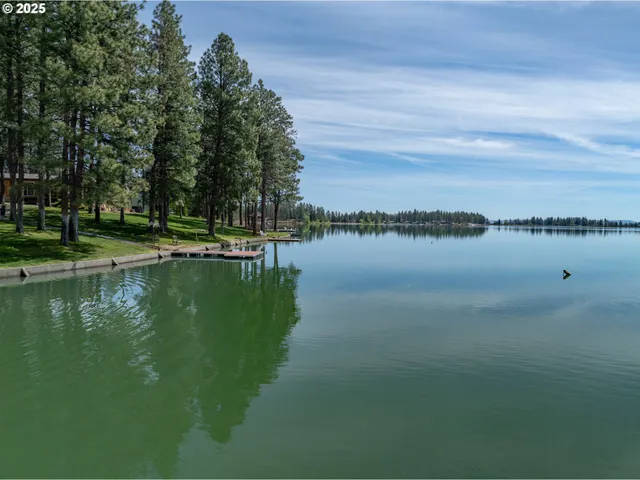 $1,196,000 | 112 North Sentosa Lake Road, Tygh Valley, OR 97063
