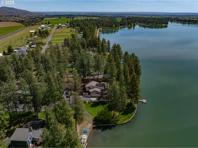 $1,196,000 | 112 North Sentosa Lake Road, Tygh Valley, OR 97063