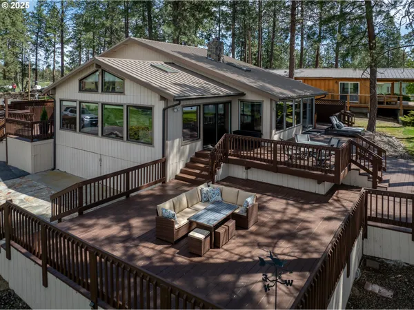 $1,196,000 | 112 North Sentosa Lake Road, Tygh Valley, OR 97063