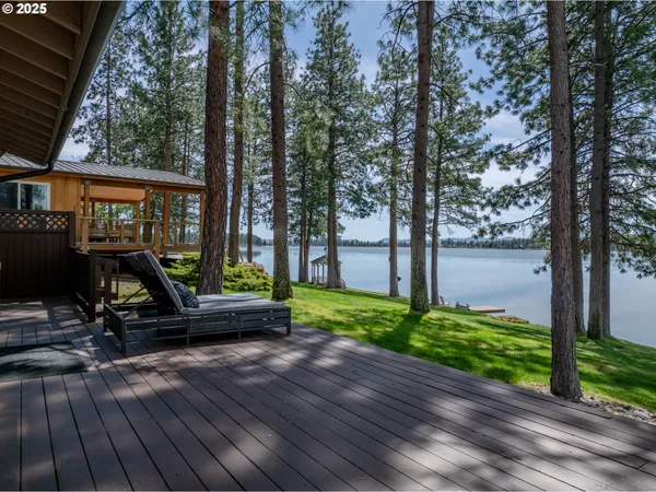 $1,196,000 | 112 North Sentosa Lake Road, Tygh Valley, OR 97063