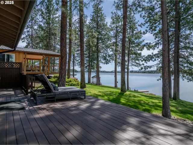 $1,196,000 | 112 North Sentosa Lake Road, Tygh Valley, OR 97063