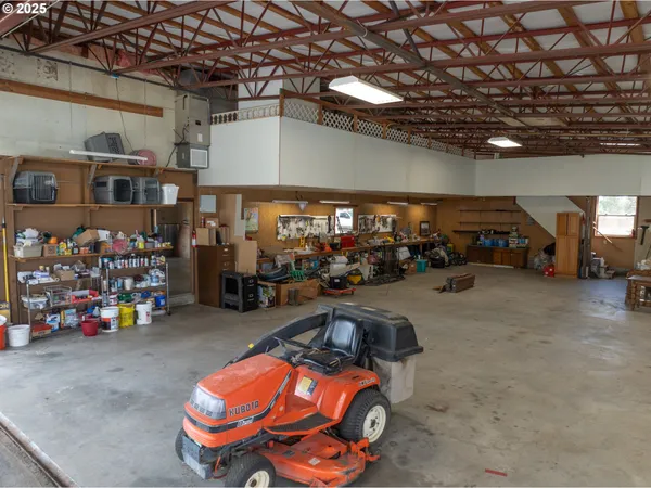 $1,196,000 | 112 North Sentosa Lake Road, Tygh Valley, OR 97063