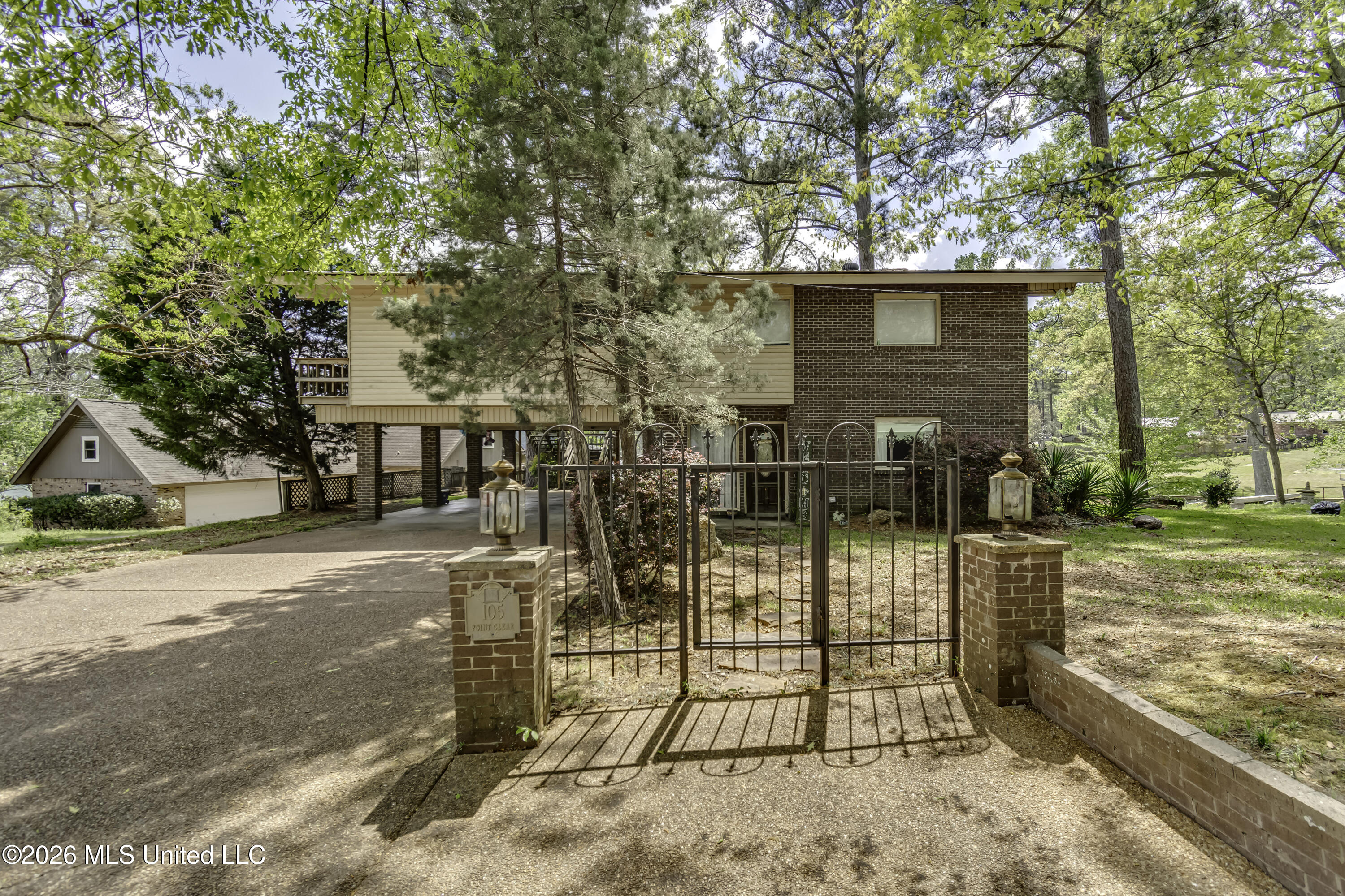 105 Point Clear Florence, MS 39073 - Photo 3 of 69 105 Point Clear--4