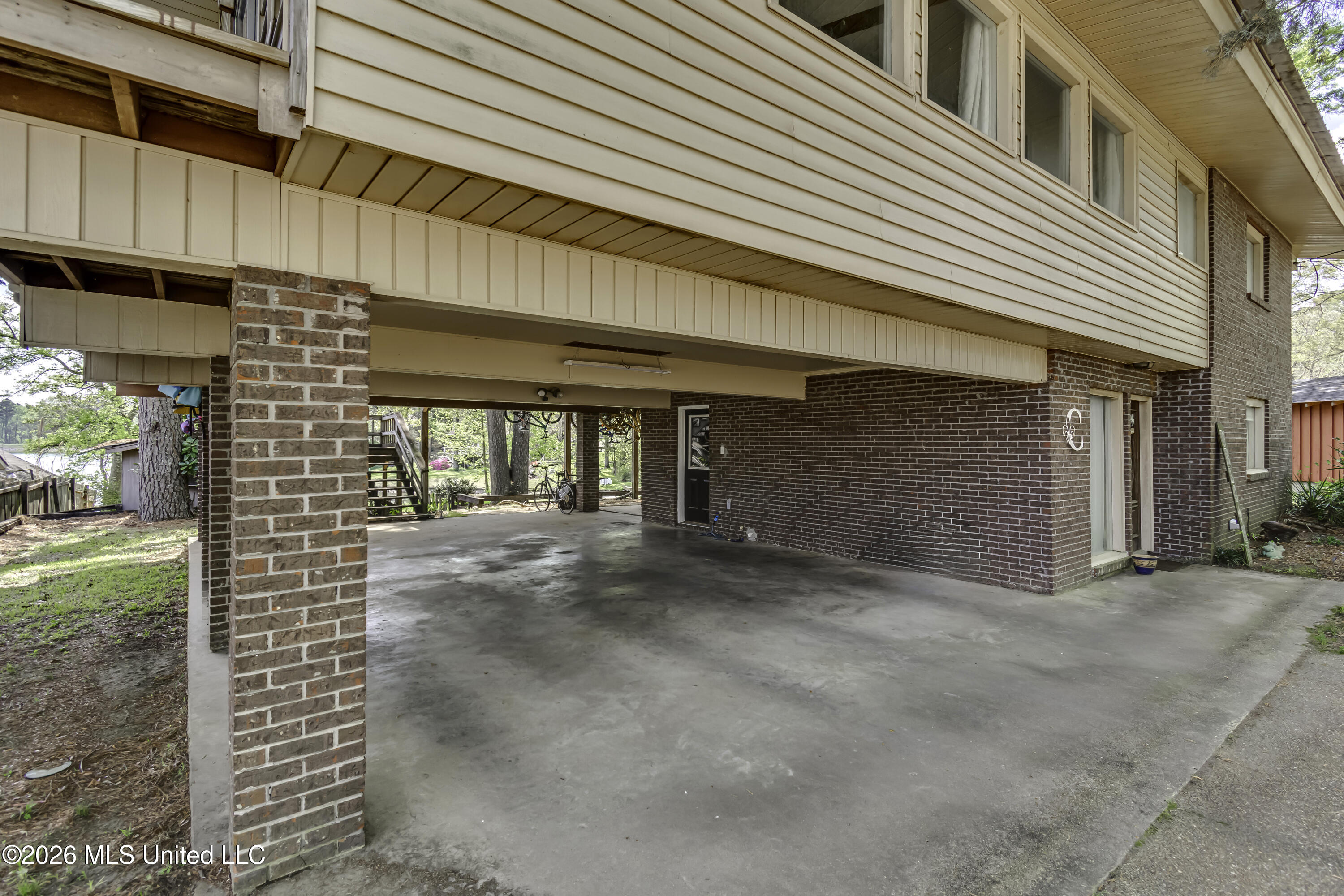 105 Point Clear Florence, MS 39073 - Photo 7 of 69 105 Point Clear--8