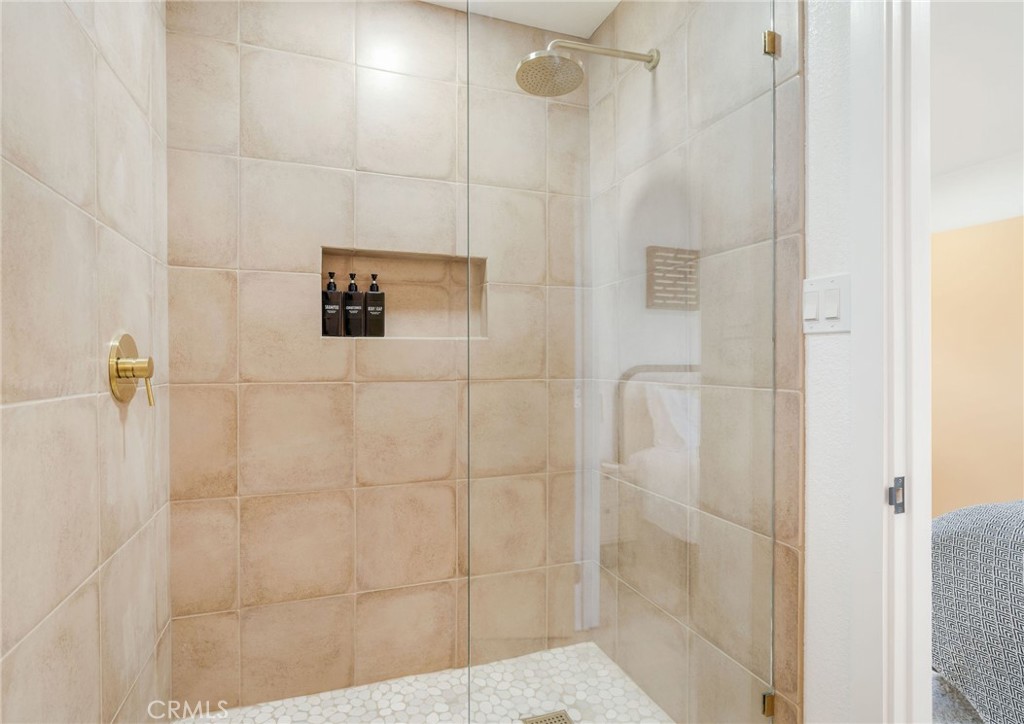 62046 Mountain View Circle Joshua Tree, CA 92252 - Photo 25 of 69 a bathroom with a shower
