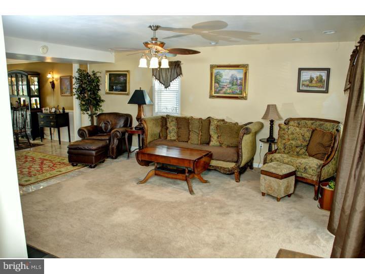 1325 Clymer Road Hatfield, PA 19440 - Photo 11 of 24 Family Room