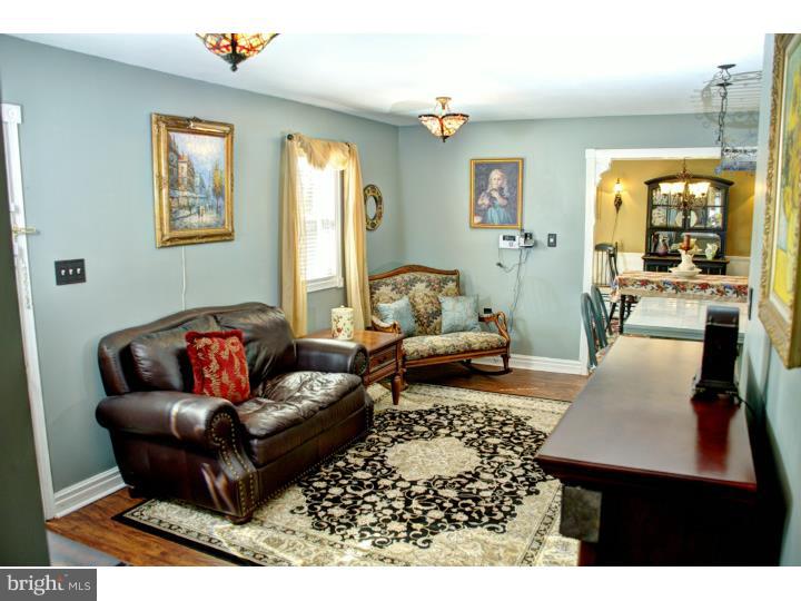 1325 Clymer Road Hatfield, PA 19440 - Photo 7 of 24 Living Room