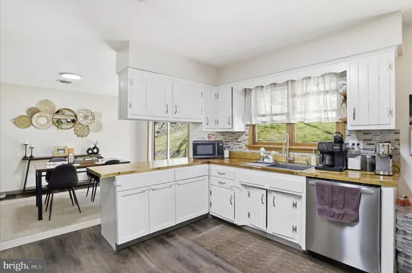 $189,000 | 21108 Willow Tree Lane Southwest, Lonaconing, MD 21539