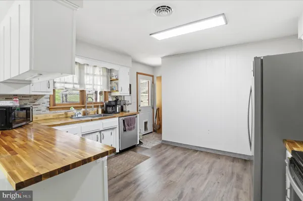 $189,000 | 21108 Willow Tree Lane Southwest, Lonaconing, MD 21539