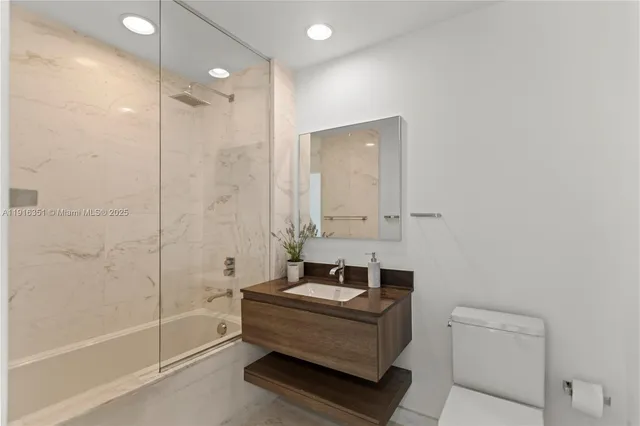 $23,000 | 350 Ocean Drive, Unit 904N, Key Biscayne, FL 33149