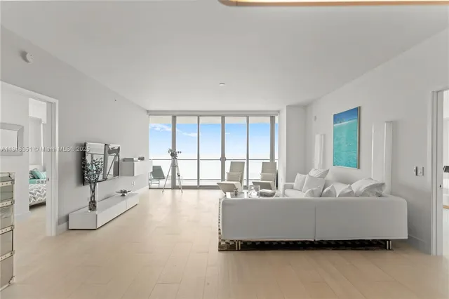 $23,000 | 350 Ocean Drive, Unit 904N, Key Biscayne, FL 33149
