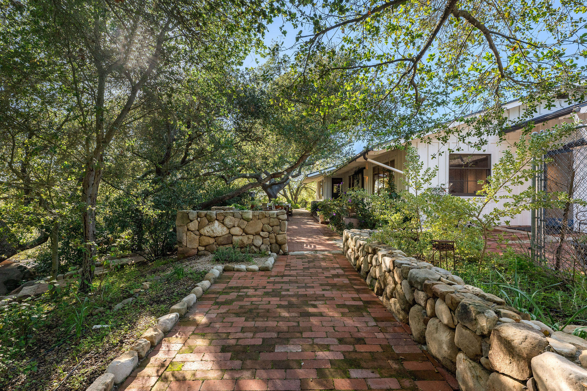 1816 Gibraltar Road Santa Barbara, CA 93105 - Photo 34 of 46 34