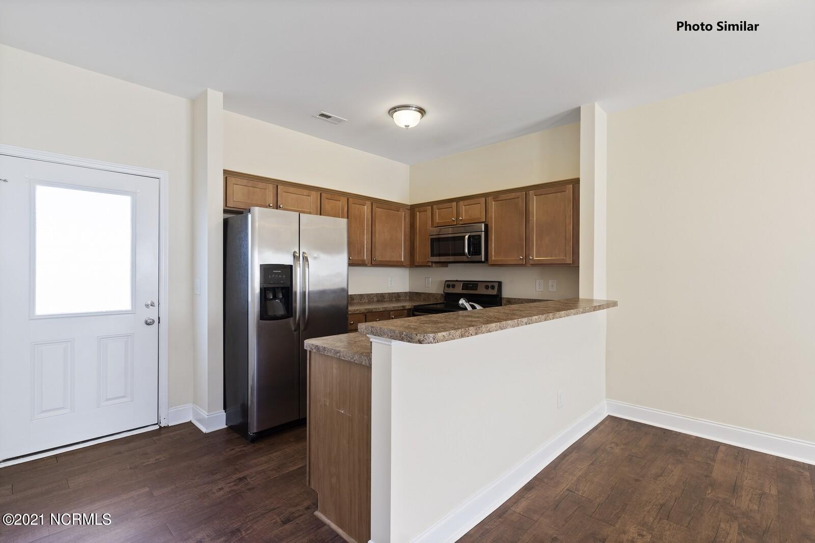 511 North Green Street Holly Ridge, NC 28445 - Photo 6 of 29 Kitchen