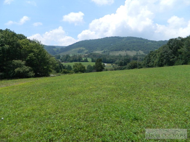 Lot 7 Worley Road Banner Elk, NC 28604 - Photo 1 of 1 a view of an outdoor space and a yard