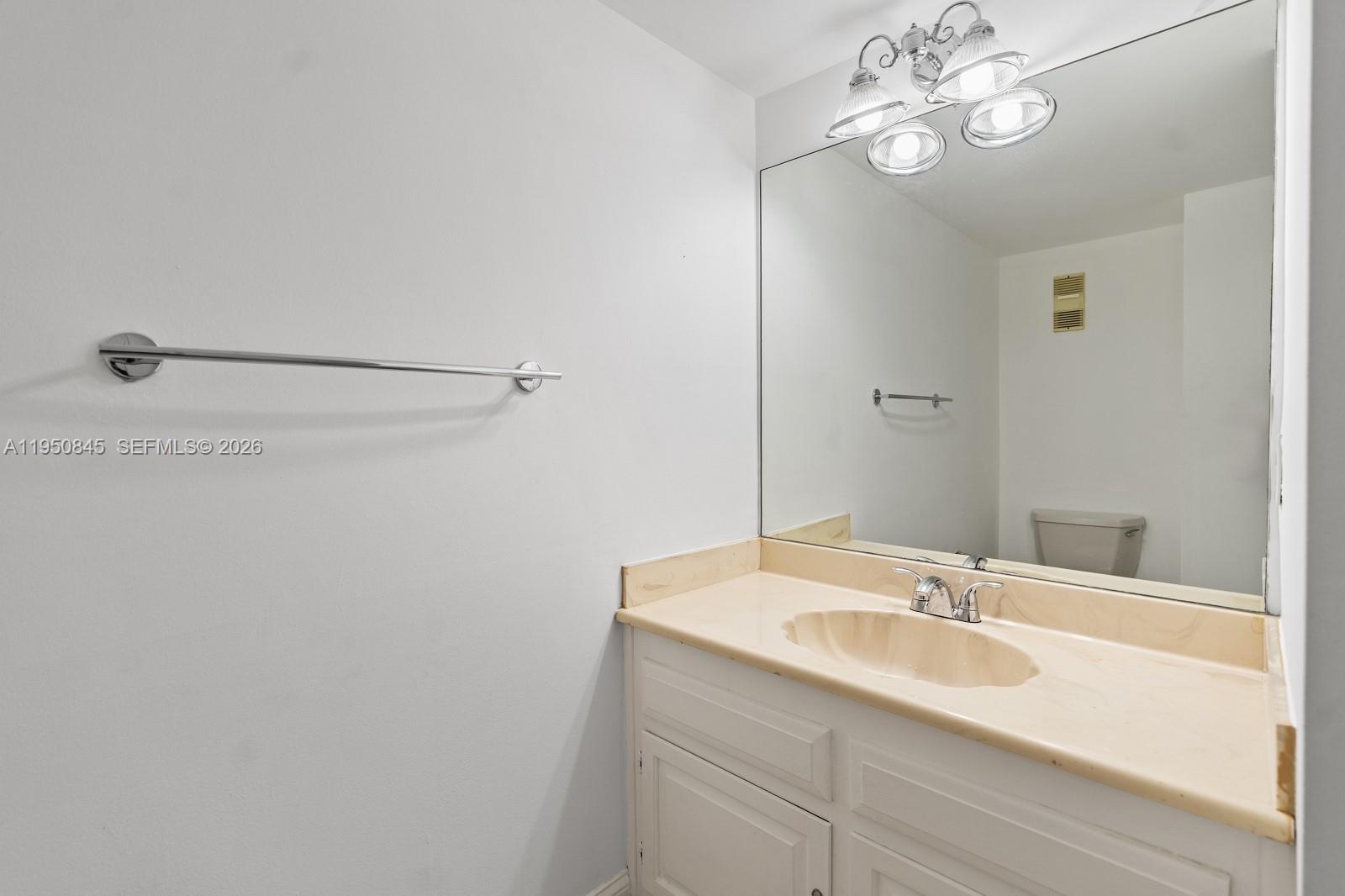 7064 Southwest 114th Place, Unit B Miami, FL 33173 - Photo 12 of 37