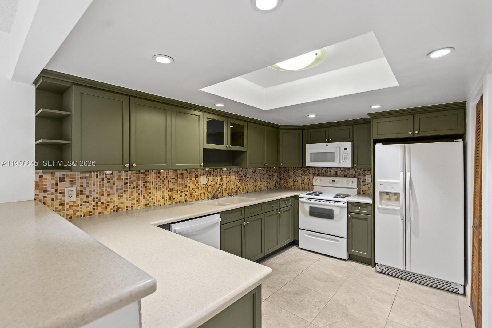 7064 Southwest 114th Place, Unit B Miami, FL 33173 - Photo 2 of 37