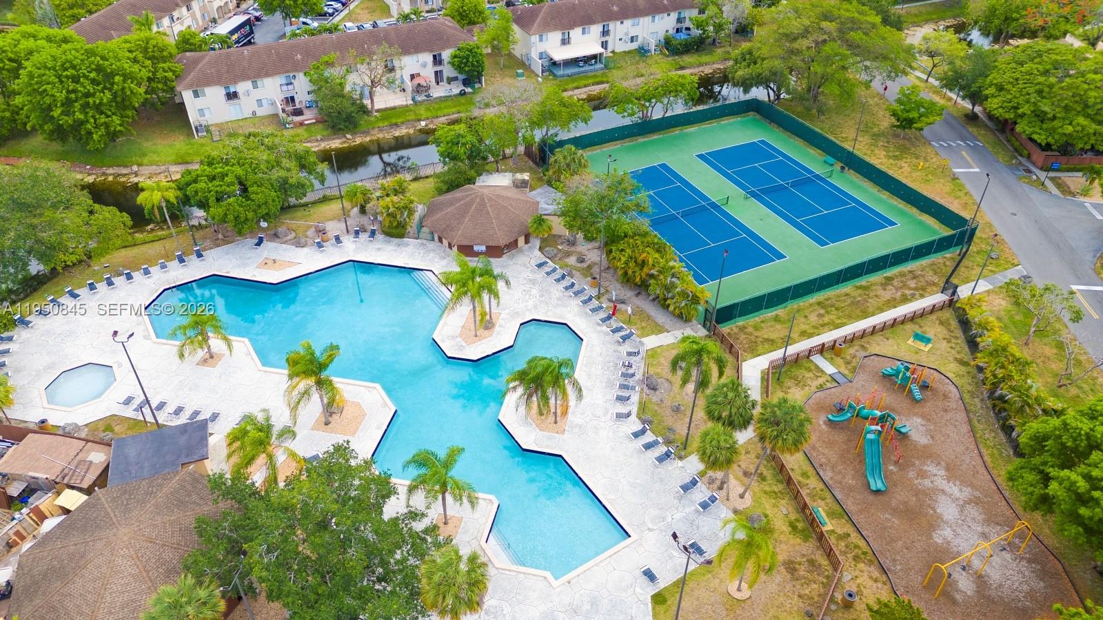 7064 Southwest 114th Place, Unit B Miami, FL 33173 - Photo 34 of 37