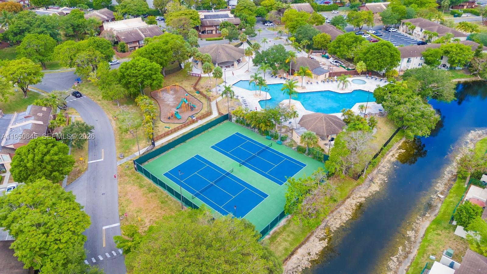 7064 Southwest 114th Place, Unit B Miami, FL 33173 - Photo 36 of 37