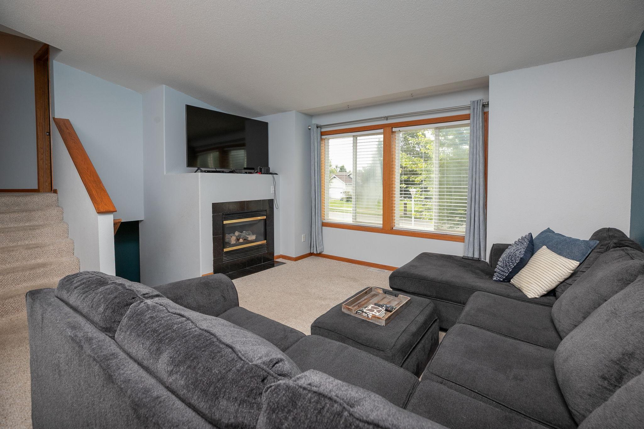 4113 Trumpeter Dr S East Rochester, MN 55904 - Photo 3 of 38