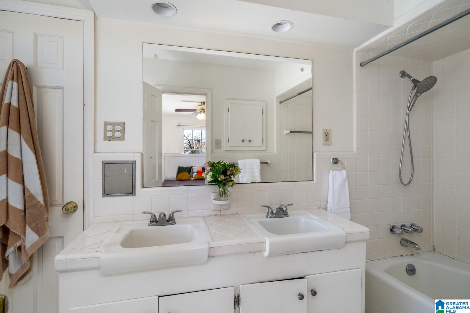 3656 Rockhill Road Birmingham, AL 35223 - Photo 35 of 56
