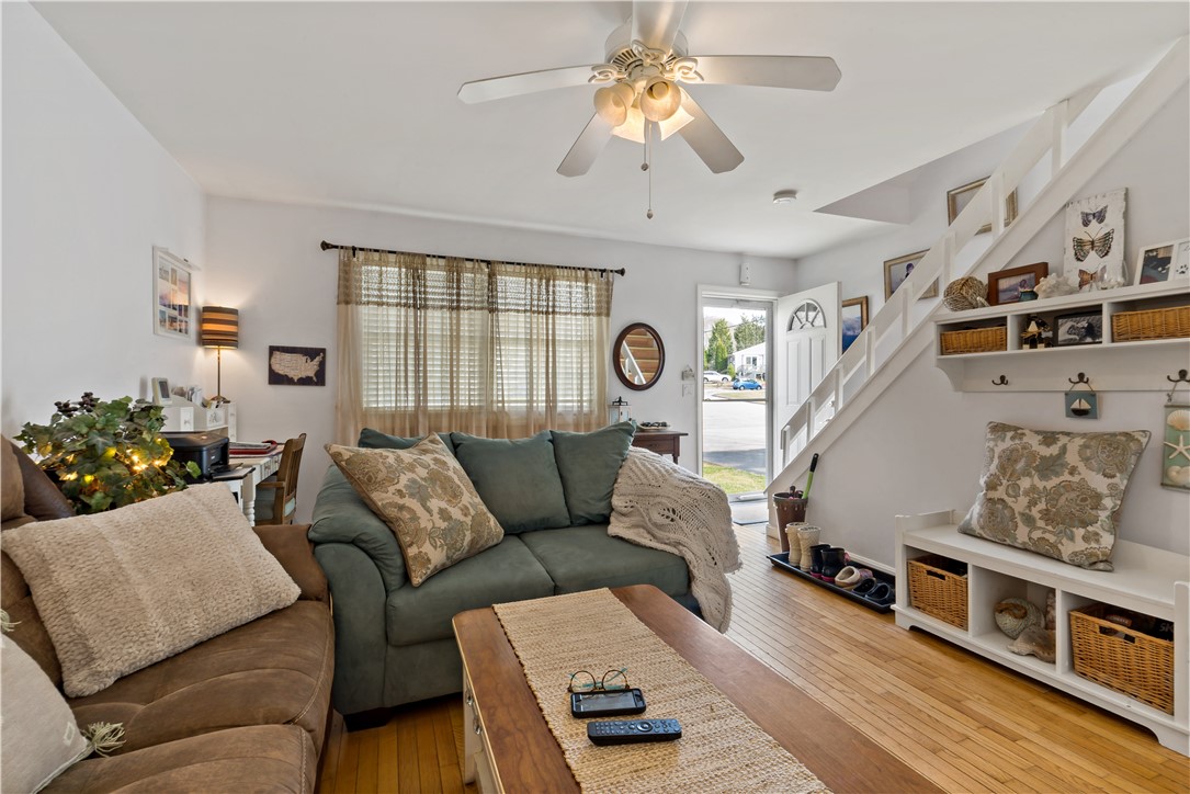 14 Meadowview Terrace Westerly, RI 02891 - Photo 8 of 42