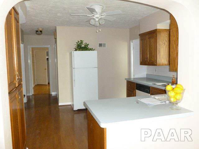 6833 North Mount Hawley Road Peoria, IL 61614 - Photo 3 of 23 Gallery Image 3
