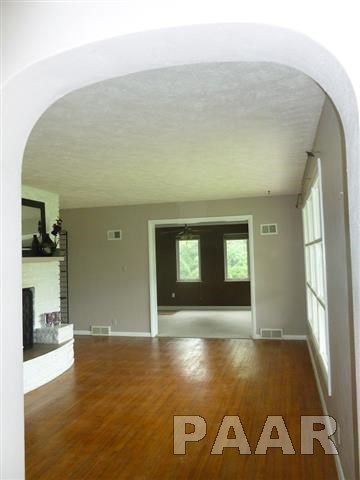6833 North Mount Hawley Road Peoria, IL 61614 - Photo 9 of 23 Gallery Image 9