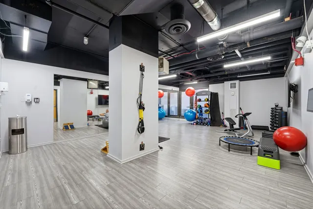 $2,500 | 2020 North Lincoln Park West, Unit 19C, Chicago, IL 60614