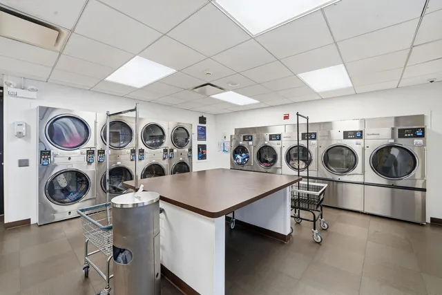 $2,500 | 2020 North Lincoln Park West, Unit 19C, Chicago, IL 60614