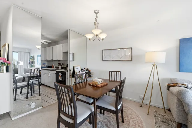 $2,500 | 2020 North Lincoln Park West, Unit 19C, Chicago, IL 60614