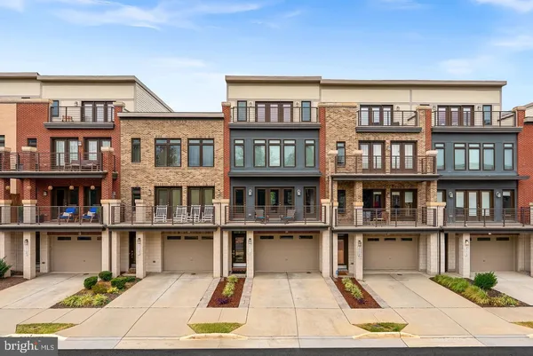 $3,850 | 20119 Old Line Terrace, Ashburn, VA 20147